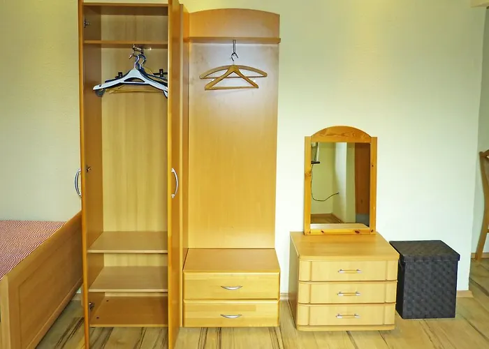 Messe-zimmer Tus-treff