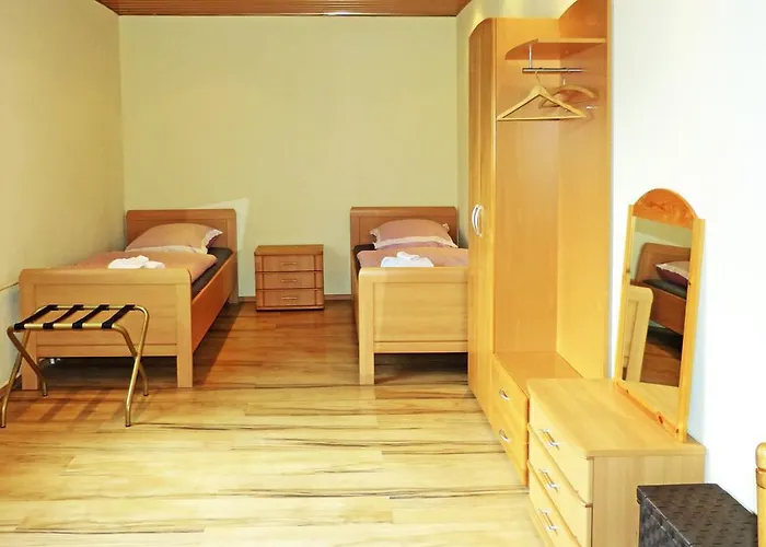 Проживание в семье Messe-zimmer Tus-treff