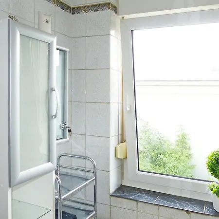 Messe-zimmer Tus-treff