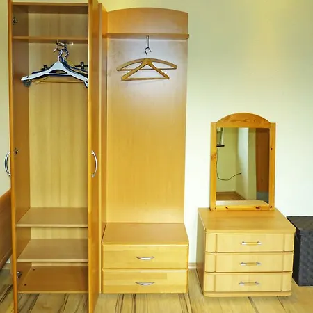 Messe-zimmer Tus-treff