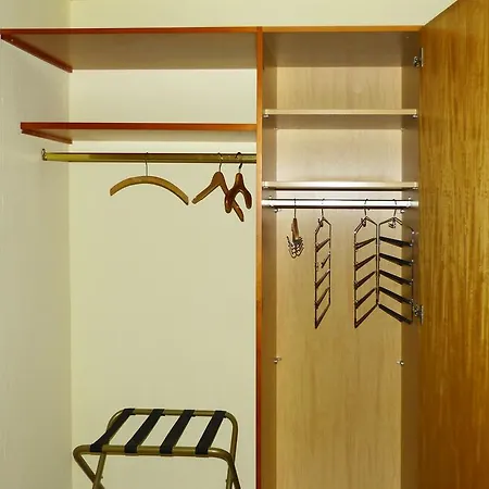 Messe-zimmer Tus-treff *