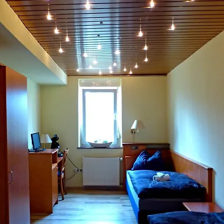 Messe-zimmer Tus-treff *