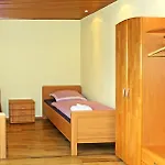 Messe-zimmer Tus-treff *