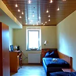 Messe-zimmer Tus-treff *