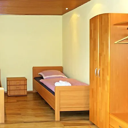 Messe-zimmer Tus-treff *